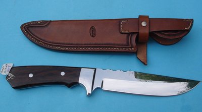 "Large Fighter" Klingenlänge 18,5 cm; Gesamtlänge 33 cm;